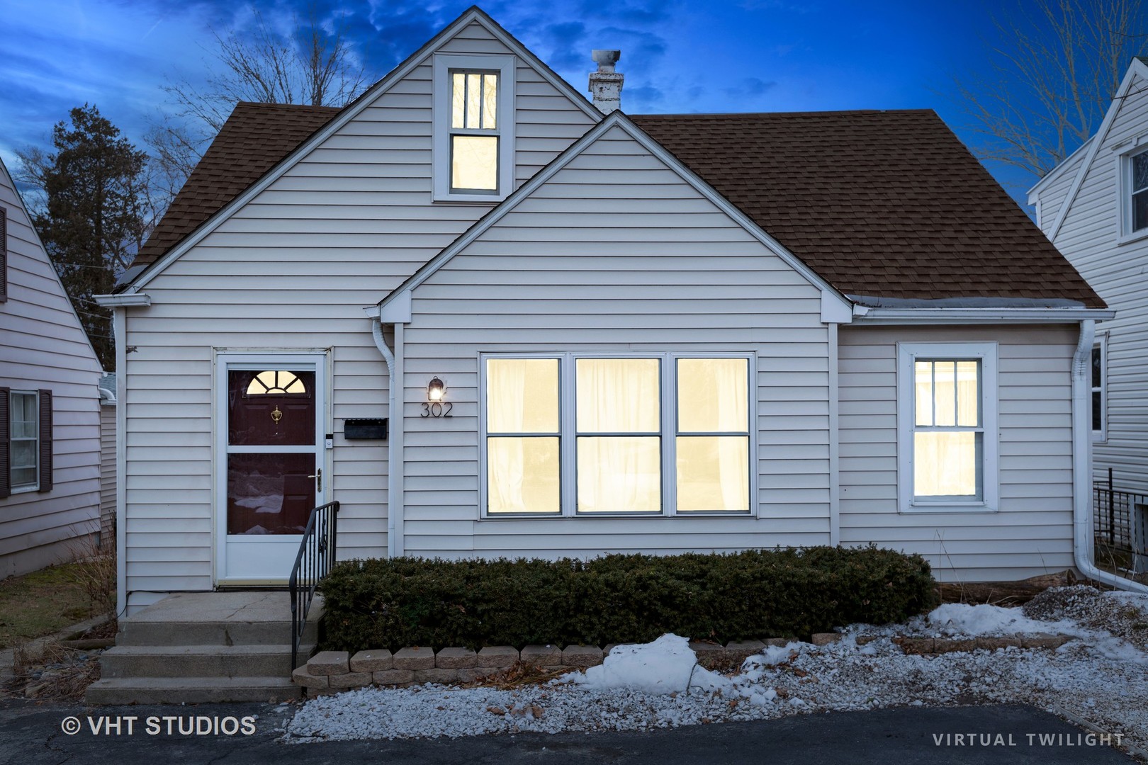 302 E Washington Street Round Lake Park Il 60073 Crowne
